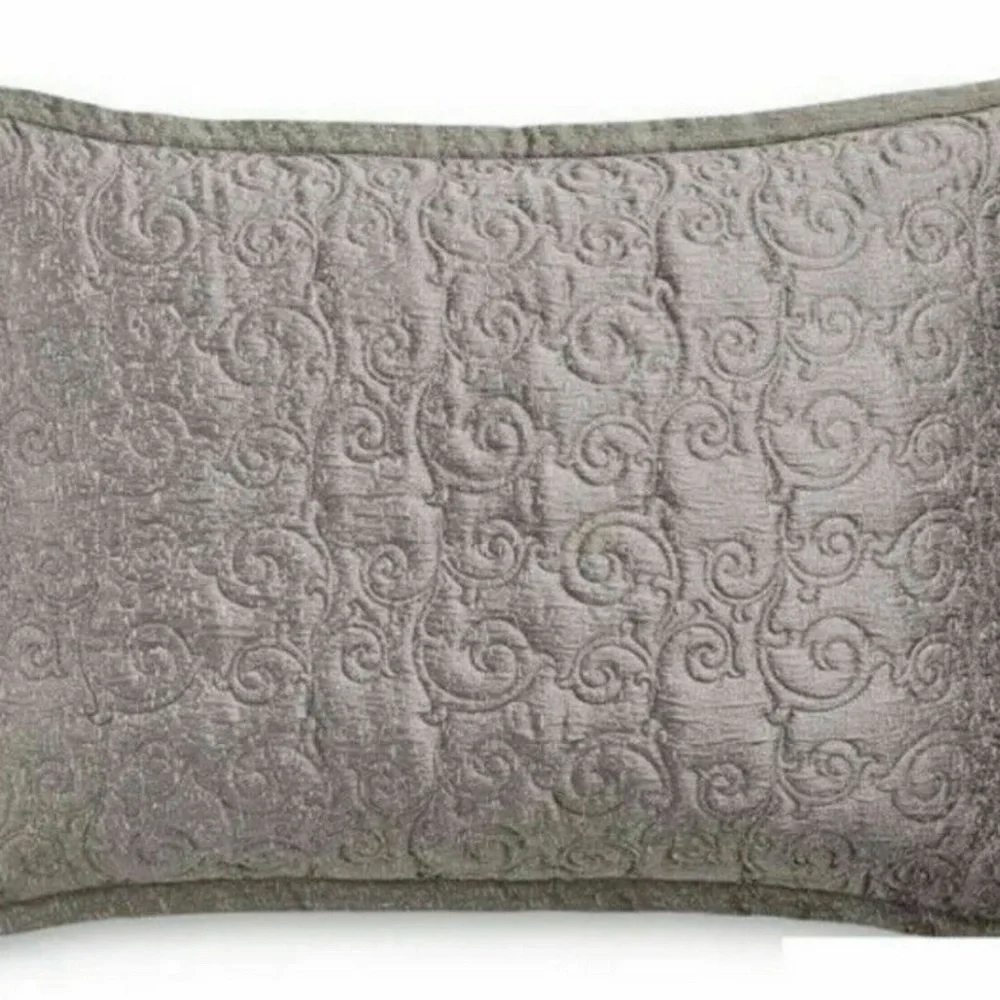 NEW Hotel Collection Classic Embossed Jacquard Quilted (1) Standard‎ Sham